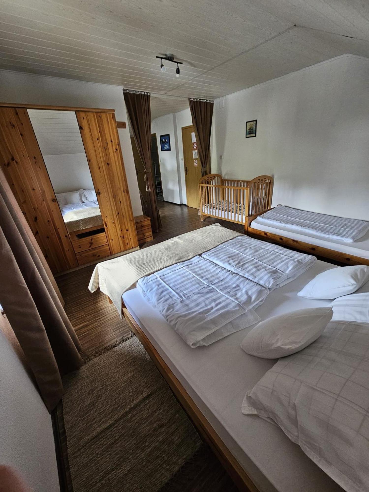 House Petra Lägenhet Rakovica Exteriör bild